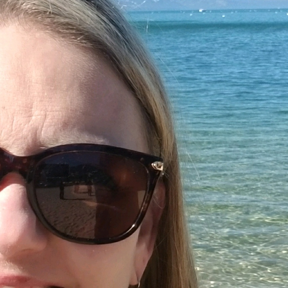 Meet your Posher, Jenn